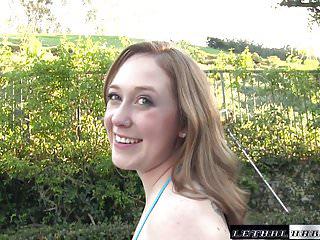 Laci und ihr dicker Arsch geben ihr debut