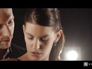 Die tschechische Nutte Candice luca wird gefesselt und gefickt